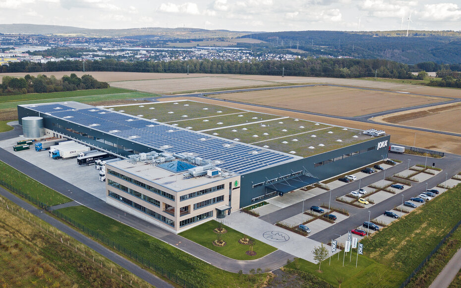 Luftbild, dass die Jordan Zentrale für Bodenbeläge in Kassel von oben zeigt.