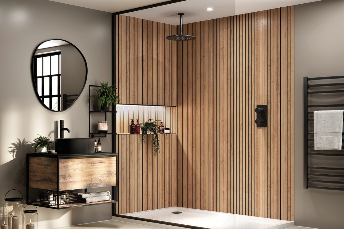 Elegant-minimalistisches Duschbad mit Holzdekor an Wand und Decke – warme Wohlfühlatmosphäre durch JOKA SpaSense.